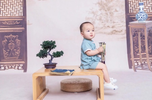 双峰孕妇几个月胸部变大